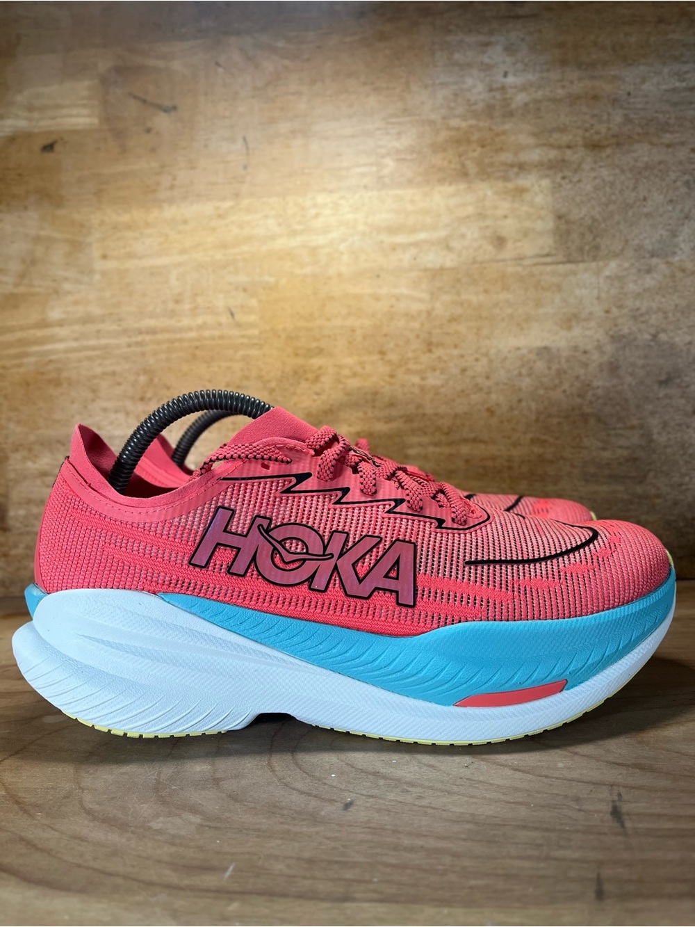 Hoka One One Mach X 2 Mens Size 9.5 Running Shoes Sneakers Grapefruit Coral
